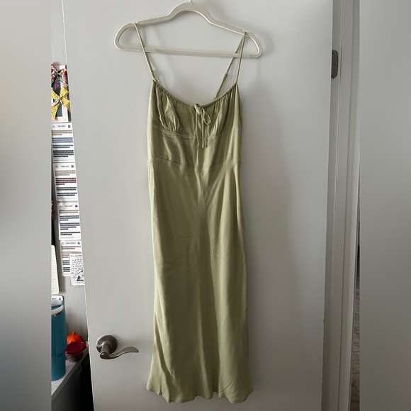 Aritzia Wilfred Bellow Dress - Pastel Sage Green - Picture 3 of 5